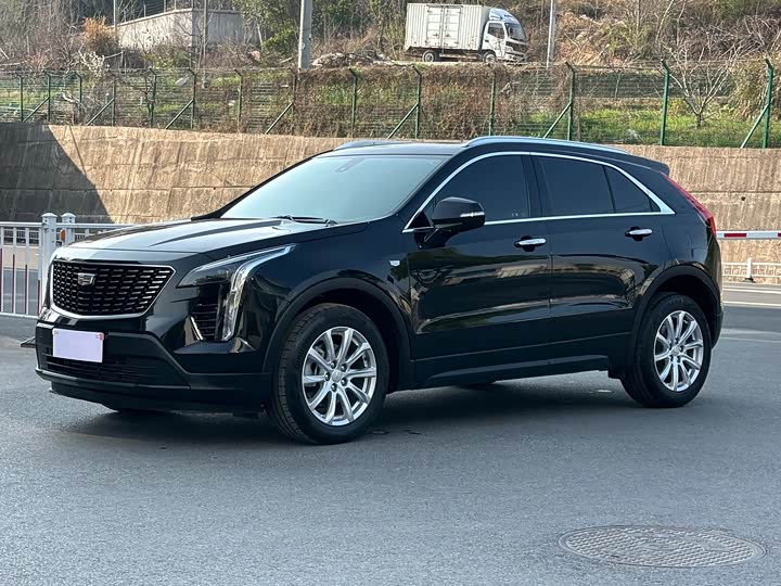 Фото 1 - Cadillac XT4