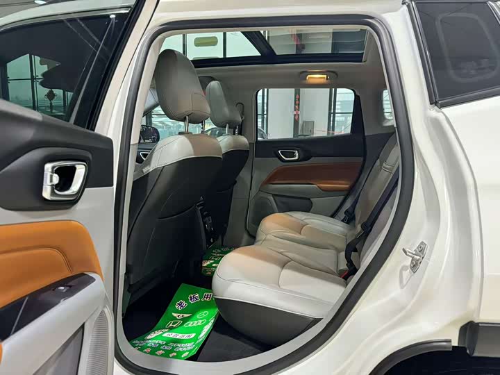 Фото 5 - Jeep Compass