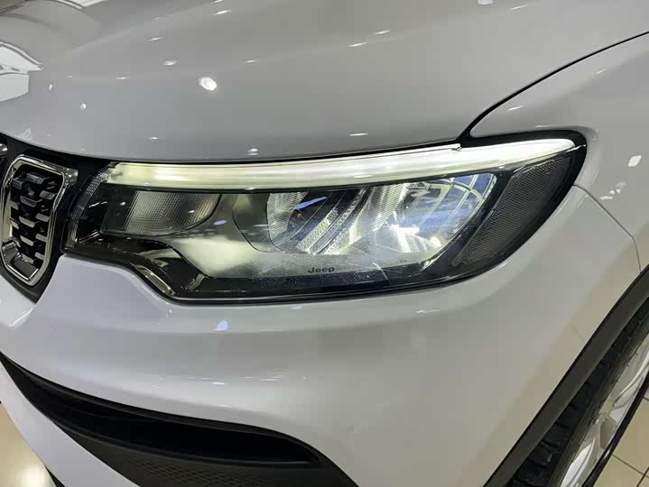 Фото 7 - Jeep Compass