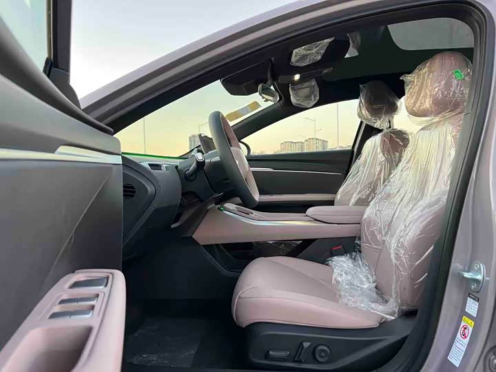 Фото 4 - XPeng Mona M03