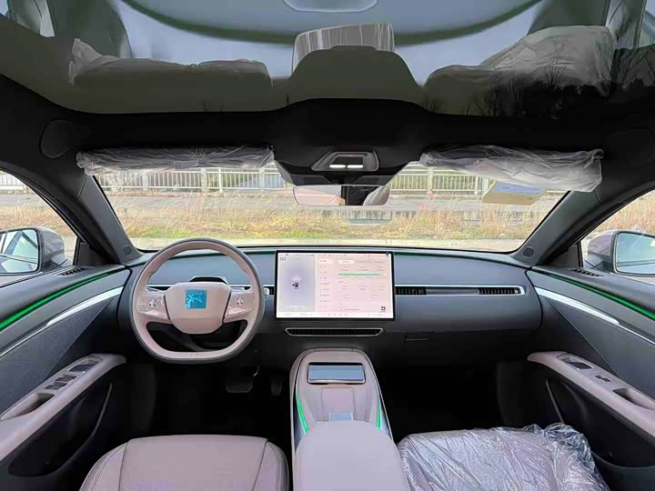 Фото 5 - XPeng Mona M03