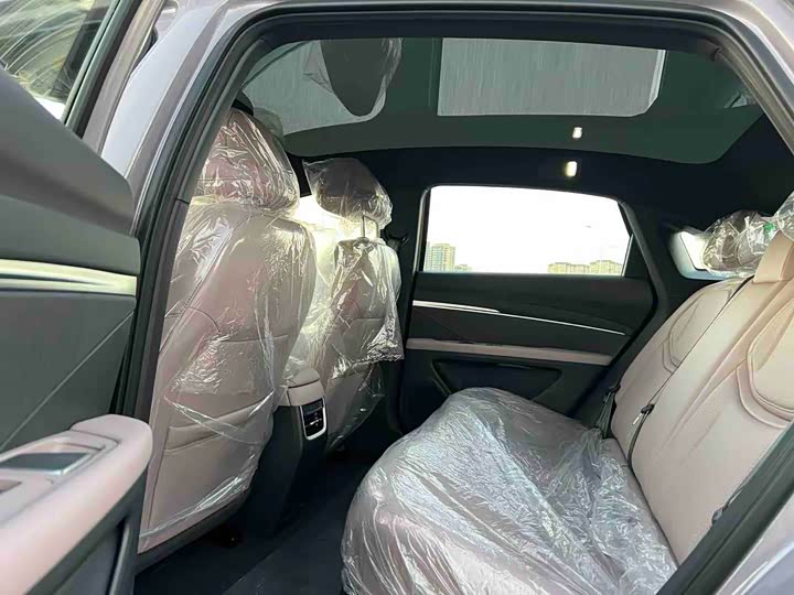 Фото 6 - XPeng Mona M03