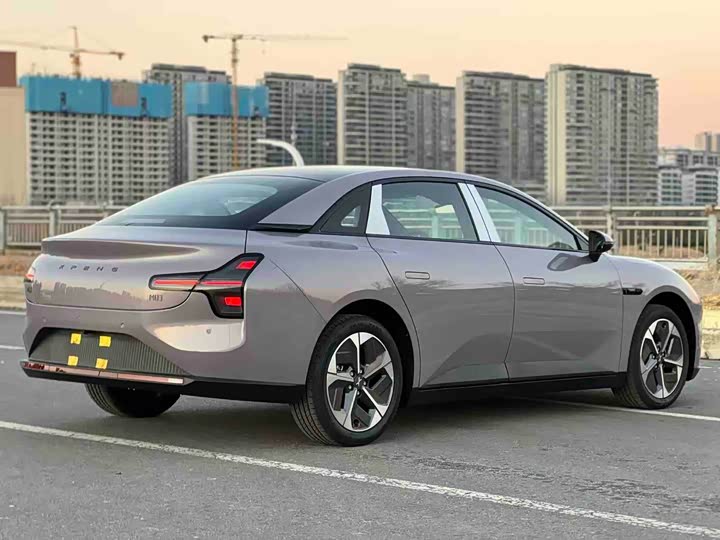 Фото 7 - XPeng Mona M03