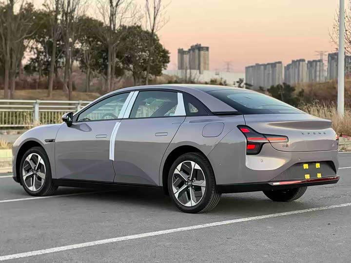 Фото 9 - XPeng Mona M03