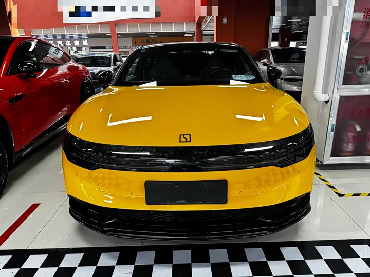 Фото 2 - Zeekr 007