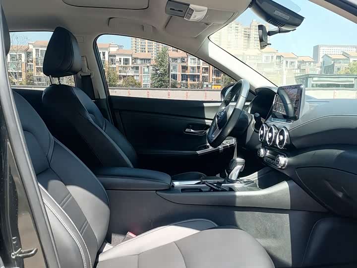 Фото 4 - Nissan Sylphy