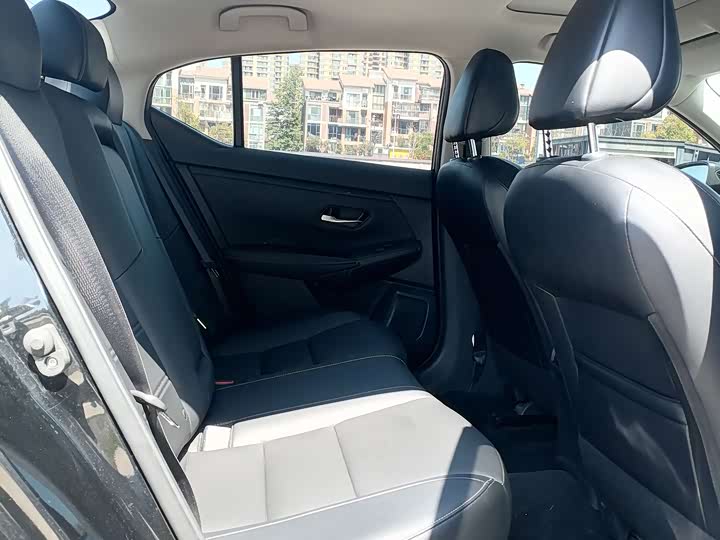 Фото 5 - Nissan Sylphy