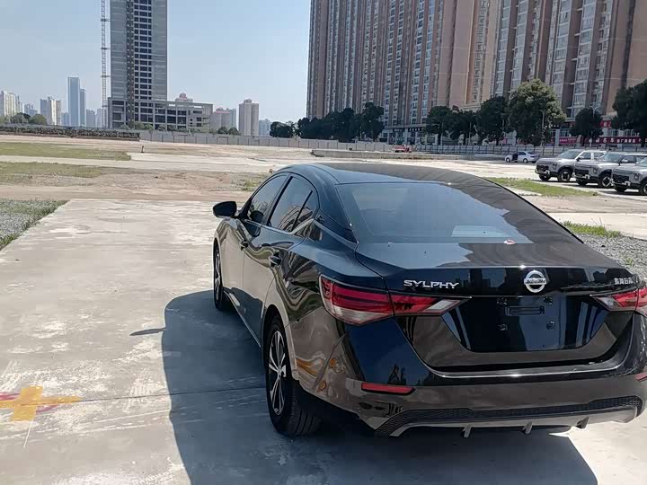 Фото 9 - Nissan Sylphy