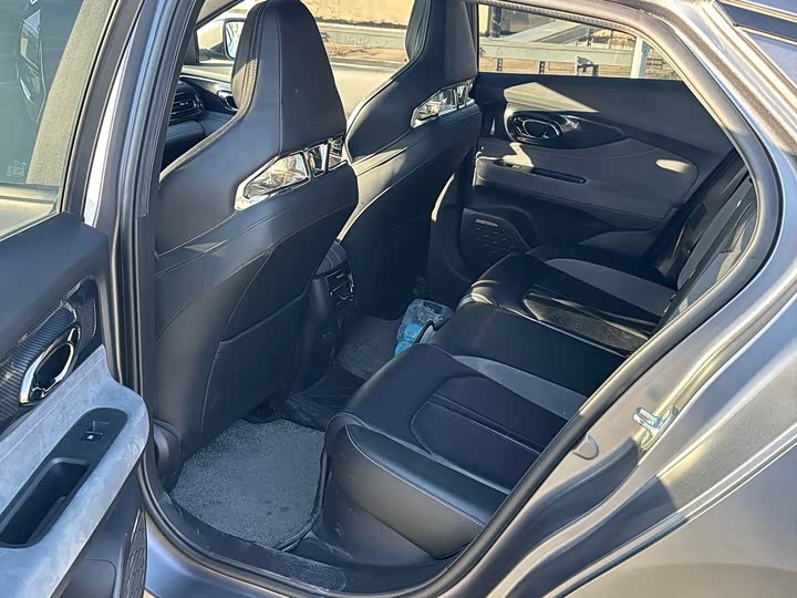 Фото 5 - GAC Trumpchi Empow R