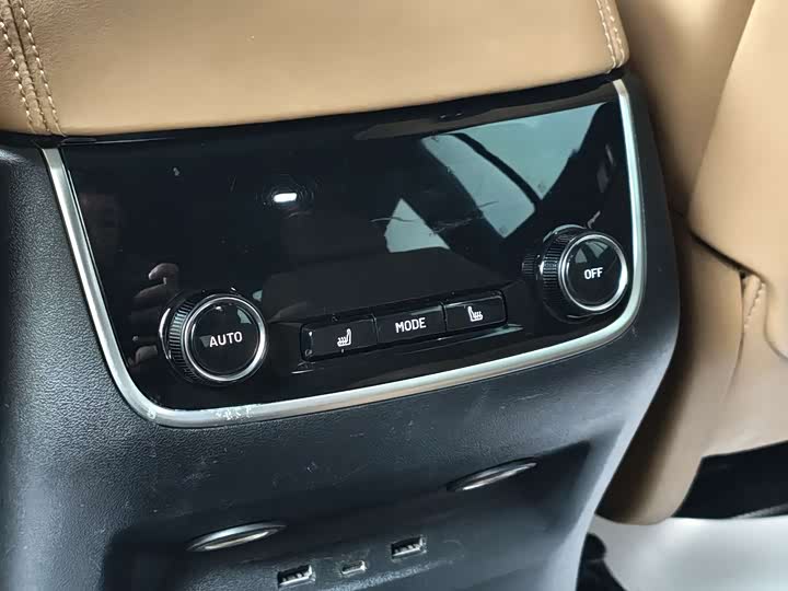 Фото 8 - LiXiang One