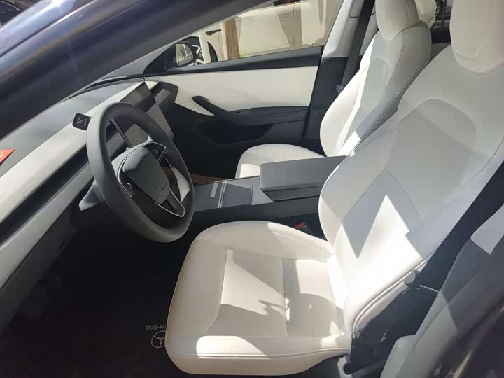 Photo 5 - Tesla Model 3