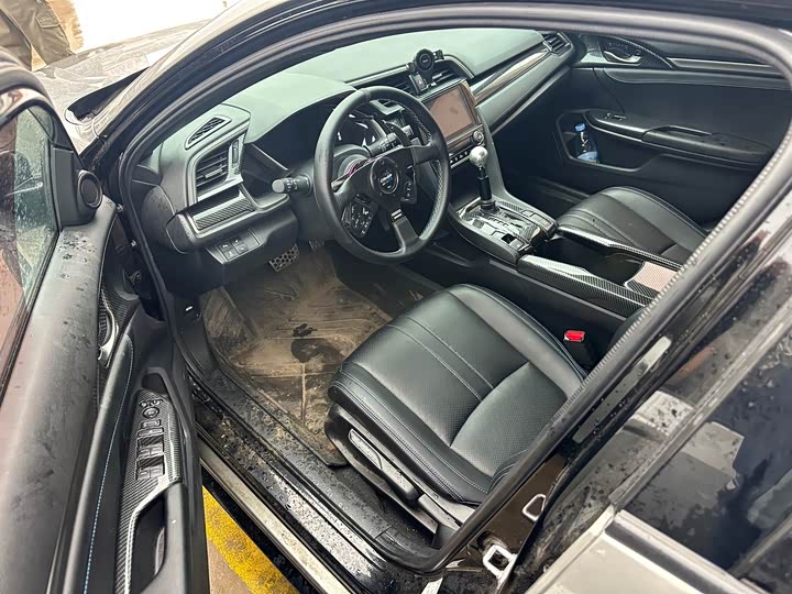 Photo 6 - Honda Civic