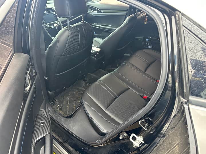 Photo 8 - Honda Civic