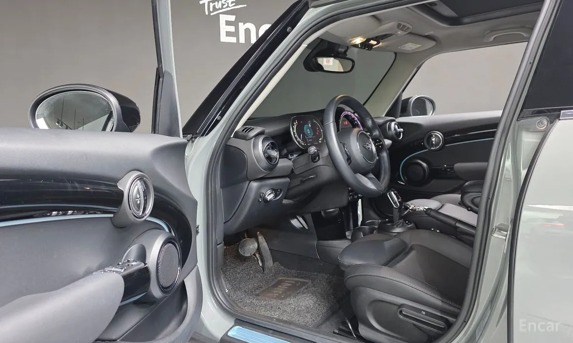 Фото 12 - Mini Cooper