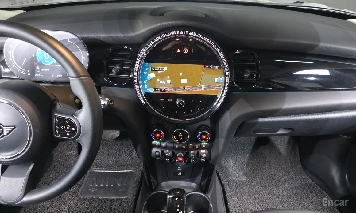 Фото 15 - Mini Cooper