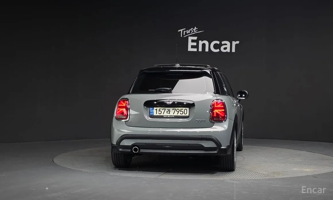 Фото 4 - Mini Cooper