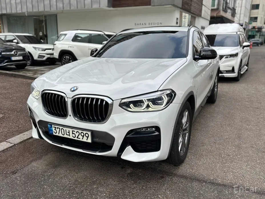 Photo 1 - BMW X4