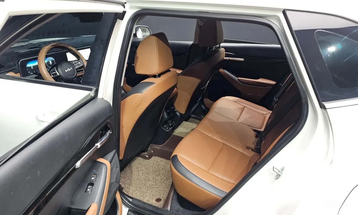 Фото 13 - Kia Seltos