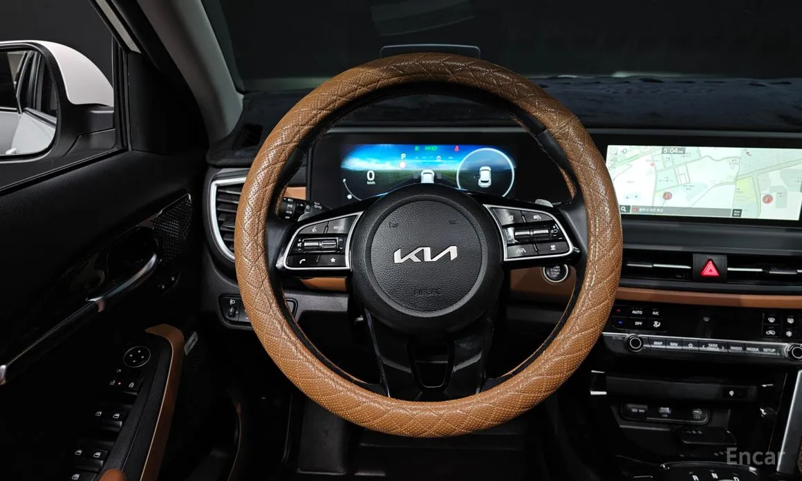 Фото 14 - Kia Seltos