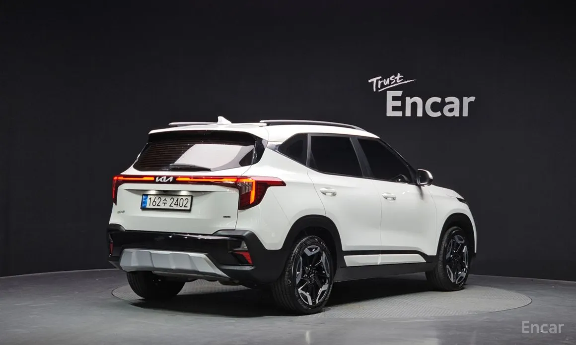 Фото 2 - Kia Seltos