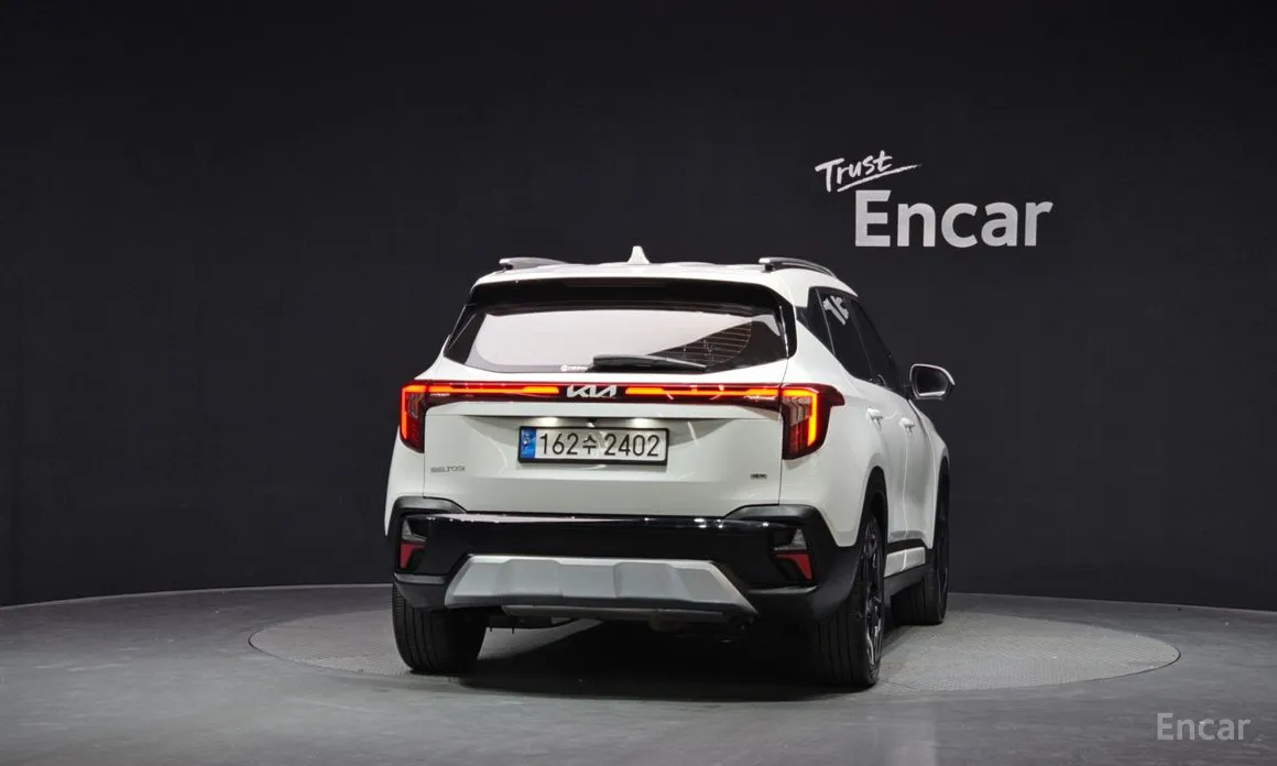 Фото 4 - Kia Seltos