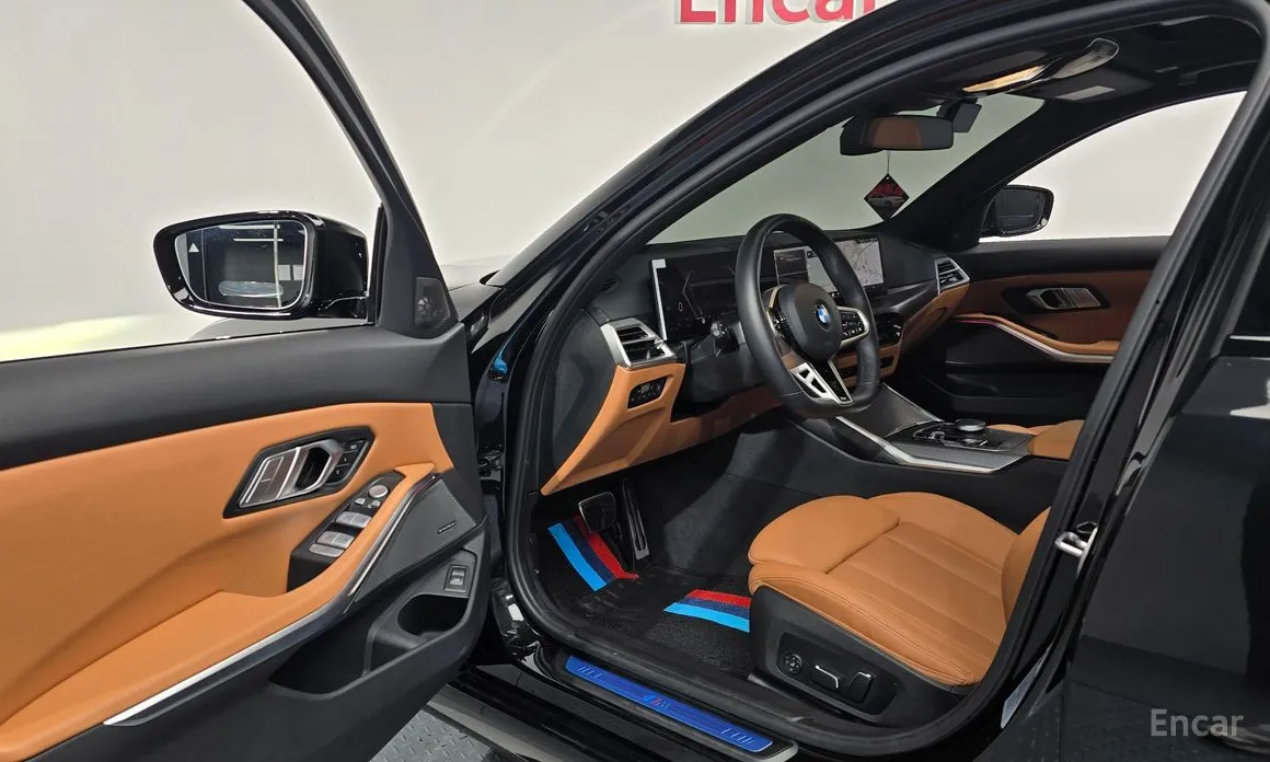 Photo 10 - BMW 3 Series