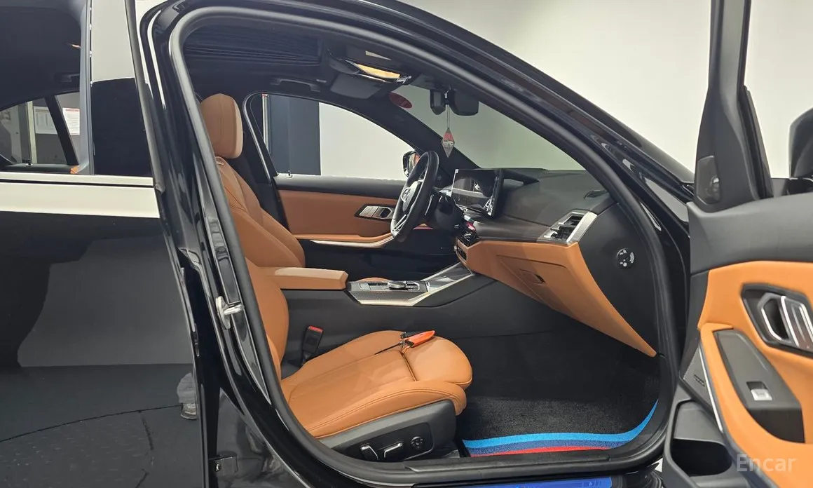 Photo 11 - BMW 3 Series