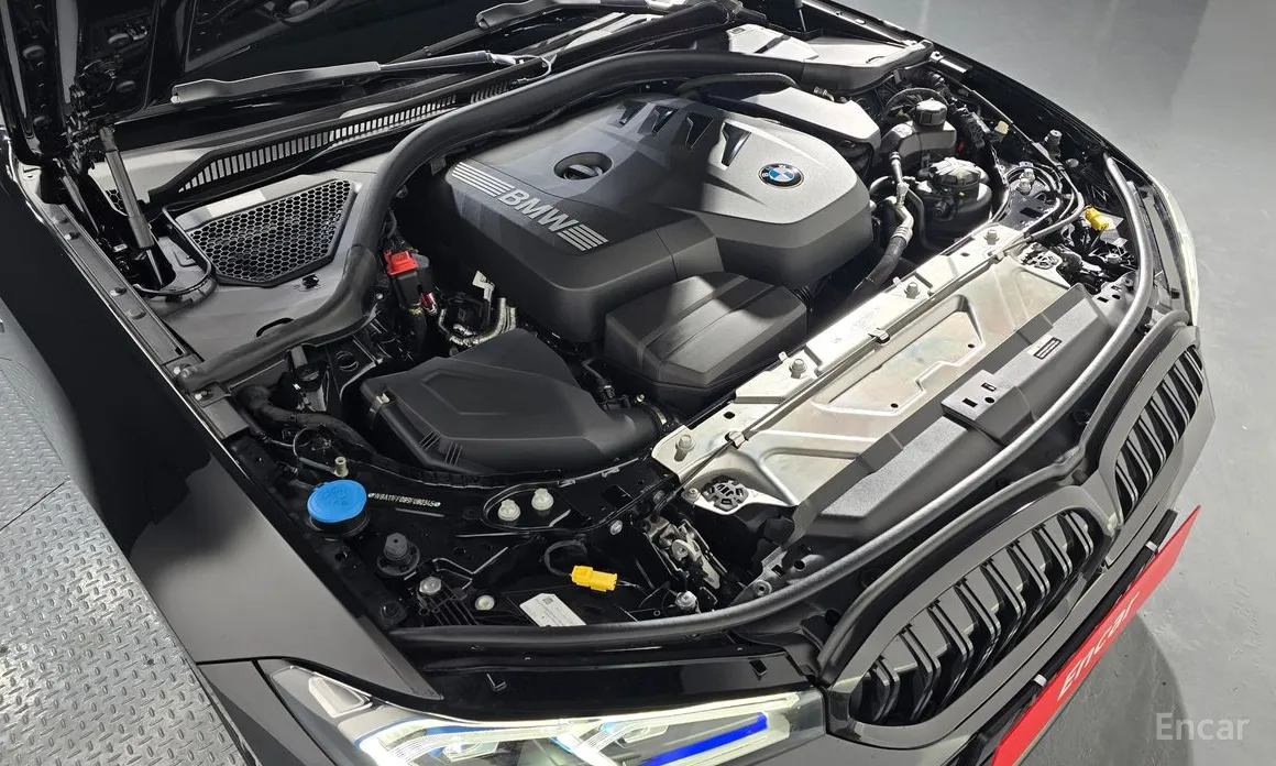 Photo 6 - BMW 3 Series