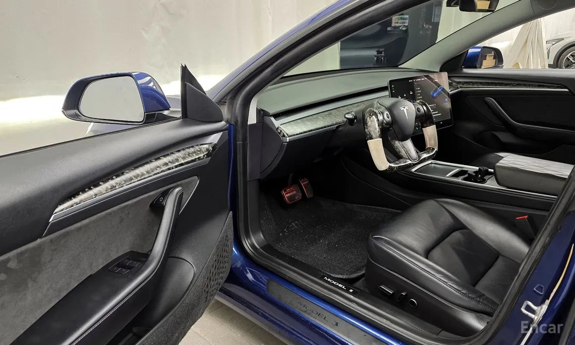 Фото 10 - Tesla Model 3