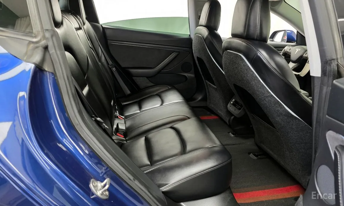 Фото 12 - Tesla Model 3