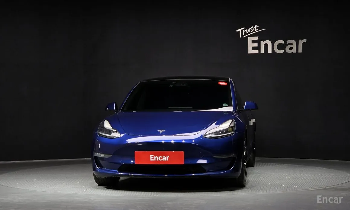 Фото 3 - Tesla Model 3