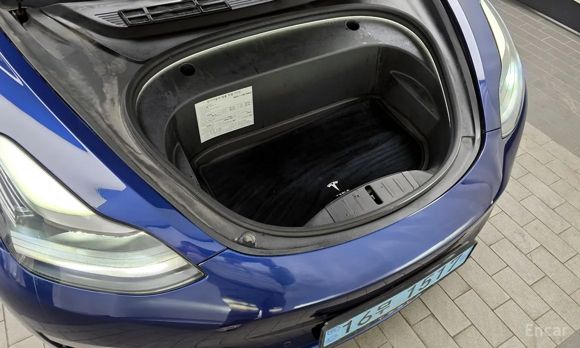 Фото 6 - Tesla Model 3