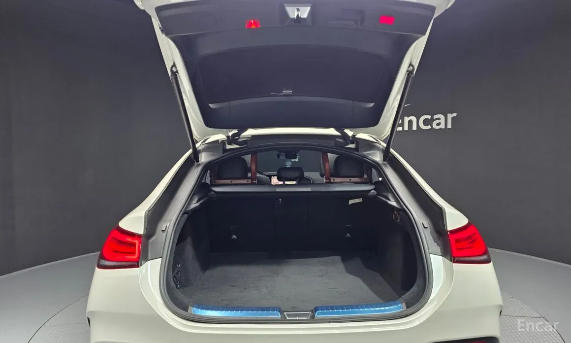 Фото 20 - Mercedes-Benz GLE-Class