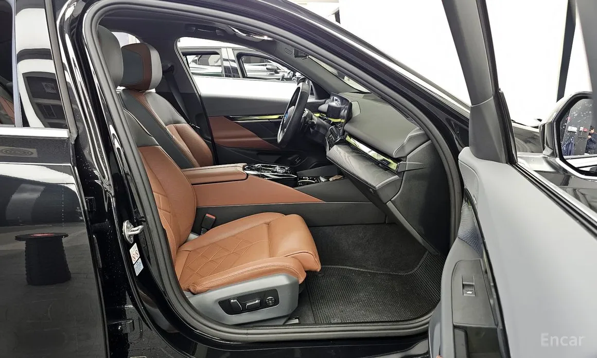 Фото 11 - BMW 5 Series