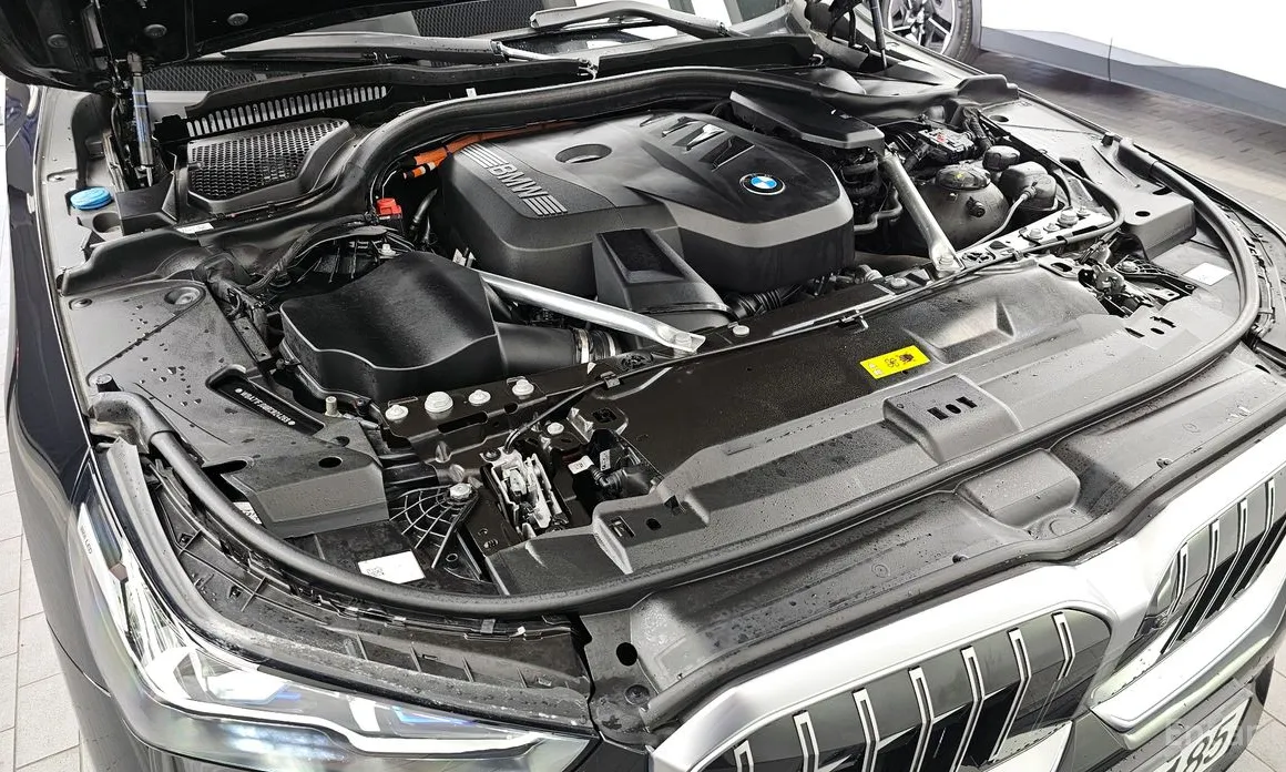 Фото 6 - BMW 5 Series