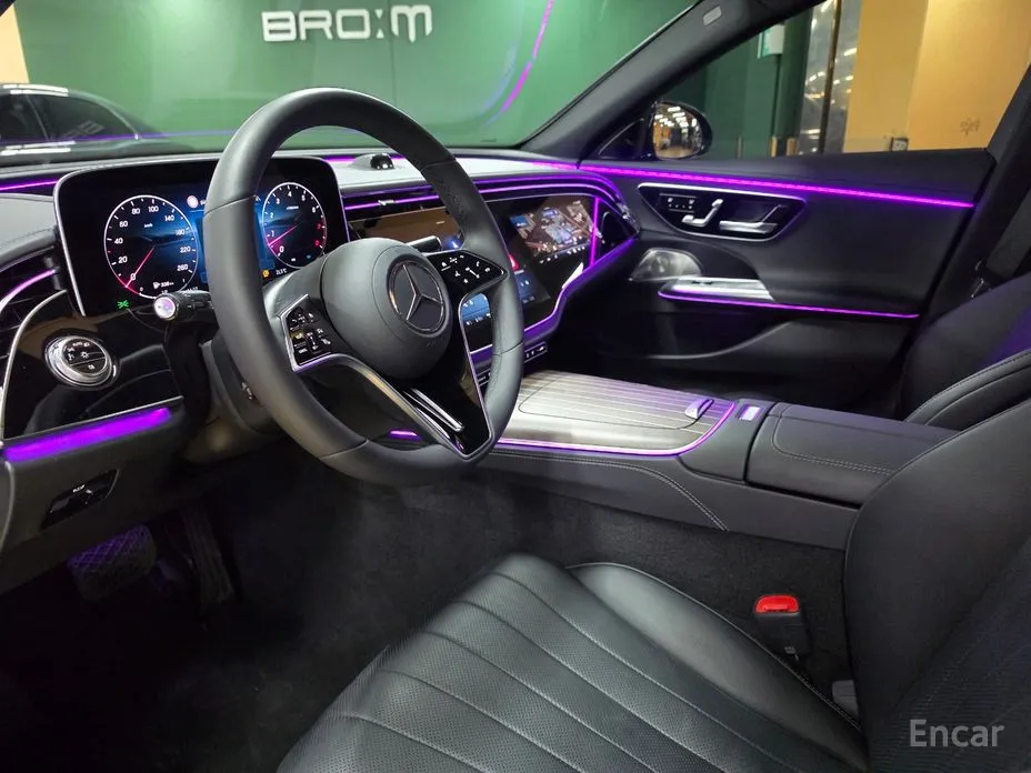 Фото 17 - Mercedes-Benz E-Class