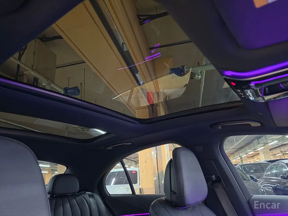 Фото 18 - Mercedes-Benz E-Class