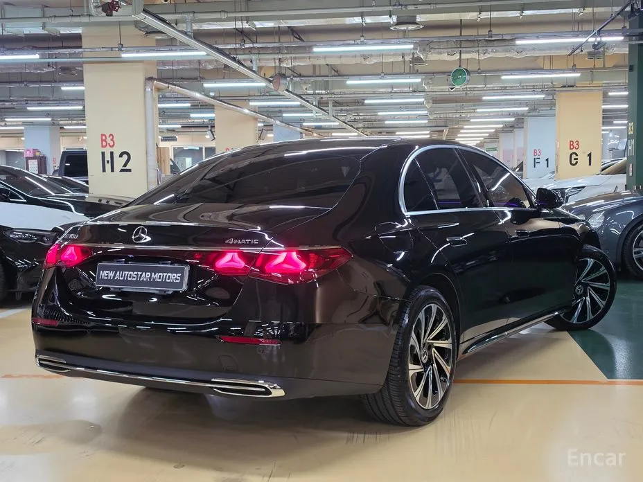 Фото 2 - Mercedes-Benz E-Class