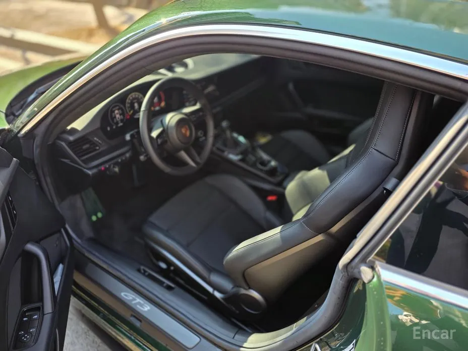 Photo 9 - Porsche 911