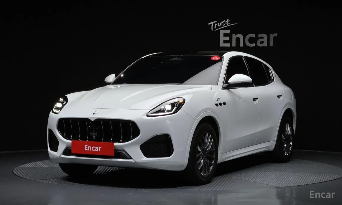 Фото 1 - Maserati Grecale