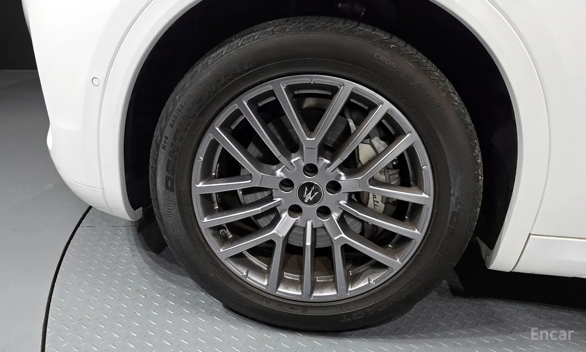 Фото 5 - Maserati Grecale