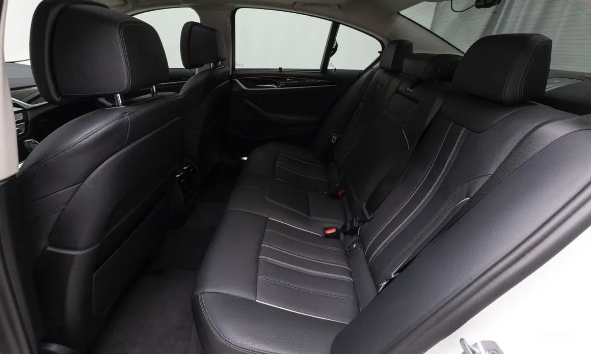 Фото 12 - BMW 5 Series