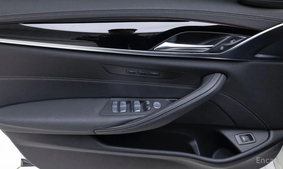 Фото 14 - BMW 5 Series