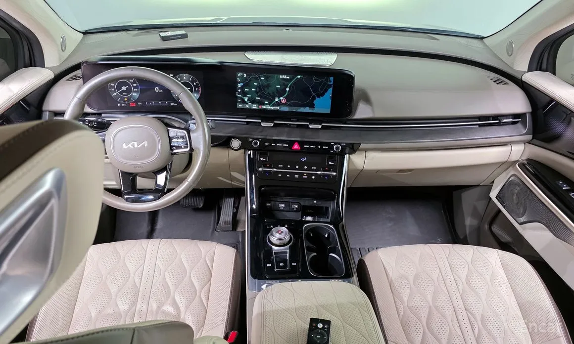 Photo 7 - Kia Carnival