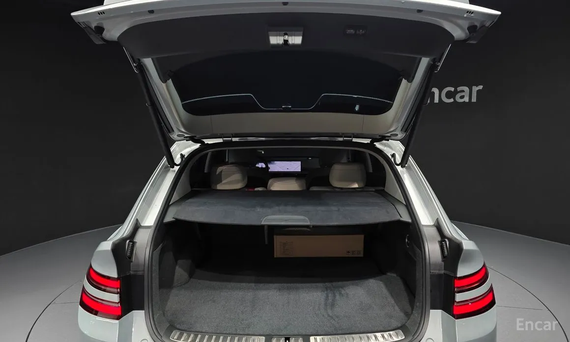 Фото 20 - Genesis GV80