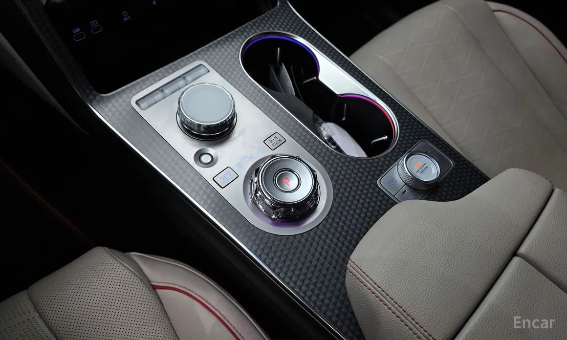 Фото 9 - Genesis GV80