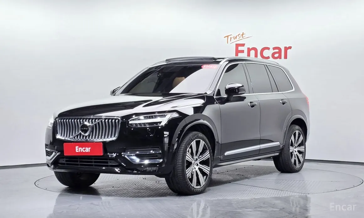 Фото 11 - Volvo XC90