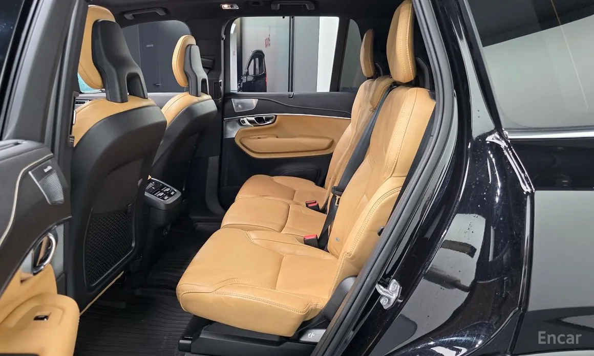 Фото 13 - Volvo XC90
