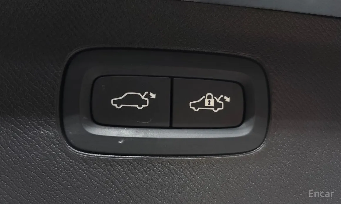 Фото 21 - Volvo XC90