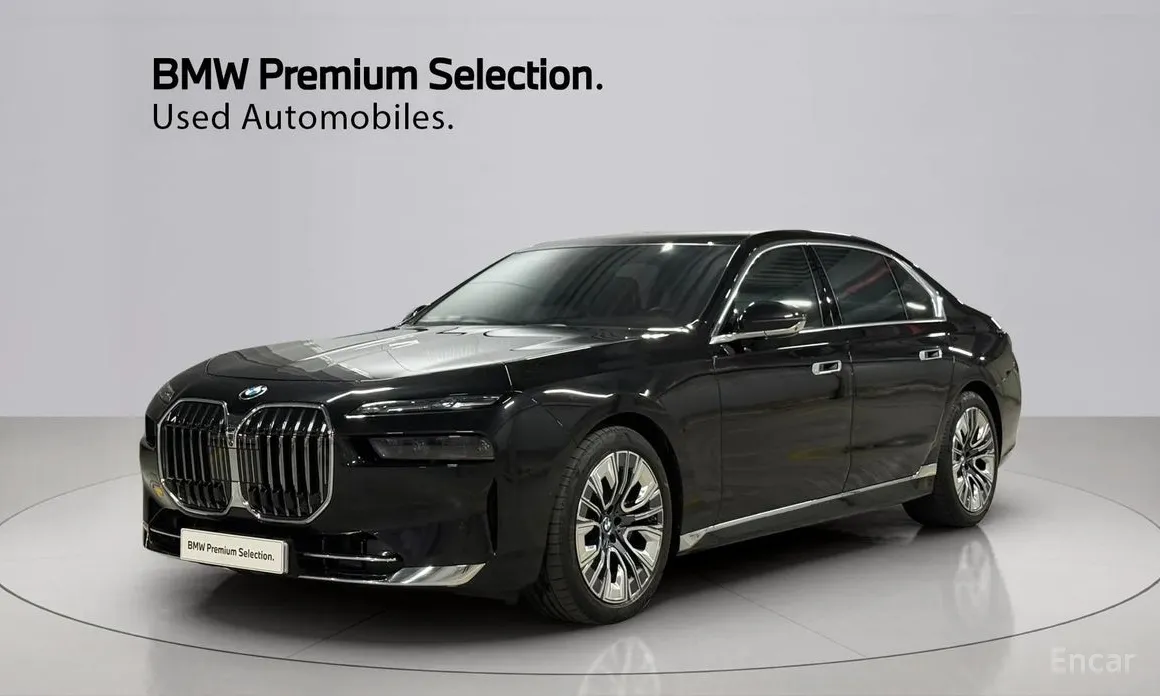 Photo 1 - BMW 7 Series